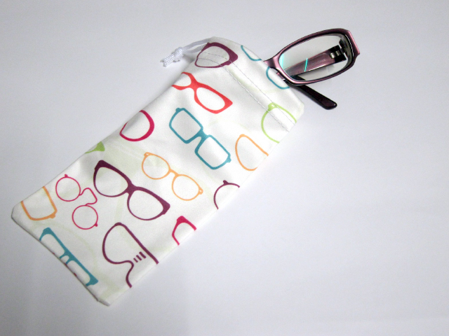Glasses pouch 01